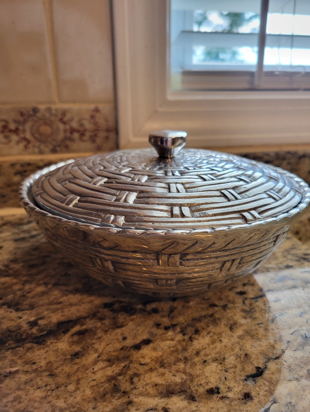 VTG. Pewter Silver Basket Weave Pattern  Lidded Bowl Candy Dish